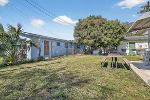 708 SW 7th Ave, Hallandale Beach, FL 33009 - Photo 23