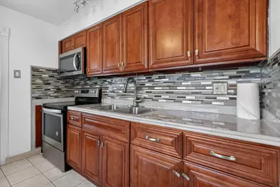 708 SW 7th Avenue, Hallandale Beach, FL 33009 - Photo 9