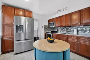 708 SW 7th Ave, Hallandale Beach, FL 33009 - Photo 1