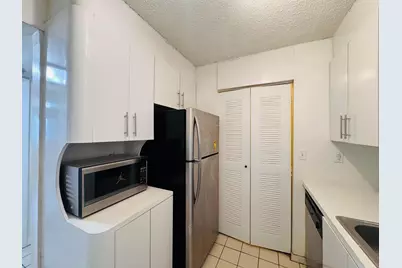 20681 NE 4th Place #105, Miami, FL 33179 - Photo 13