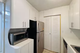 20681 NE 4th Pl, Miami, FL 33179 - Photo 13