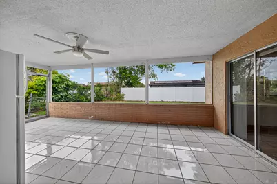 8104 NW 94th Avenue, Tamarac, FL 33321 - Photo 27