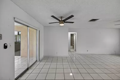 8104 NW 94th Avenue, Tamarac, FL 33321 - Photo 15