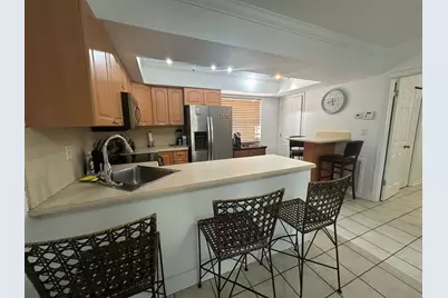 740 NE 37th Street, Oakland Park, FL 33334 - Photo 17