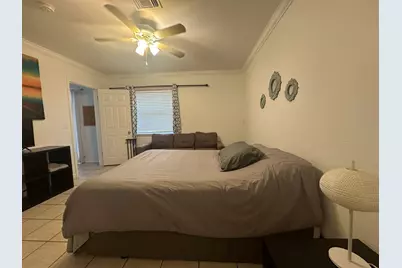 740 NE 37th Street, Oakland Park, FL 33334 - Photo 23