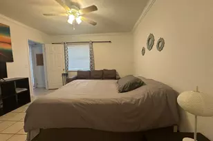 740 NE 37th St, Oakland Park, FL 33334 - Photo 23