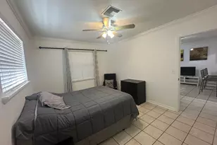 740 NE 37th St, Oakland Park, FL 33334 - Photo 15