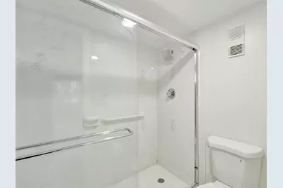 1000 Saint Charles Place #305, Pembroke Pines, FL 33026 - Photo 17