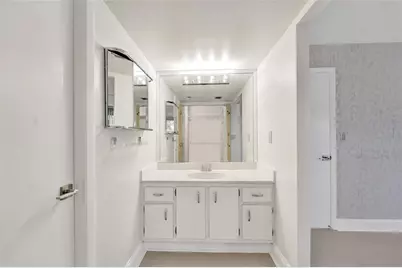 1000 Saint Charles Place #305, Pembroke Pines, FL 33026 - Photo 15