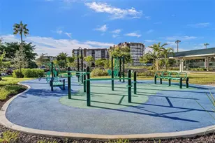 1000 St Charles Pl, Pembroke Pines, FL 33026 - Photo 31