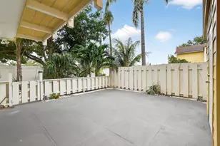 170 Seabreeze Cir, Jupiter, FL 33477 - Photo 9