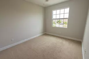 2621 NW Treviso Cir, Port Saint Lucie, FL 34986 - Photo 17
