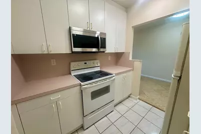 2170 NE 51st Court #Unit B25, Fort Lauderdale, FL 33308 - Photo 5