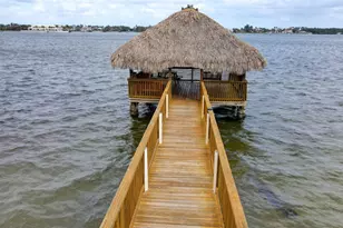 8200 Lakeshore Dr, Hypoluxo, FL 33462 - Photo 11
