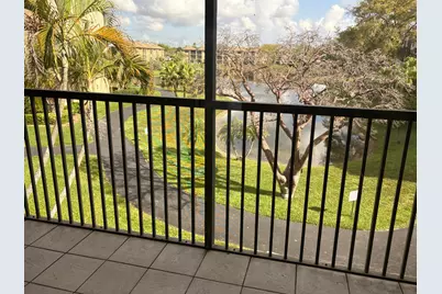 7860 NW 50th Street #305, Lauderhill, FL 33351 - Photo 5