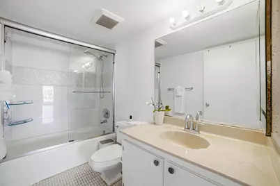 210 174th Street #1110, Sunny Isles Beach, FL 33160 - Photo 25