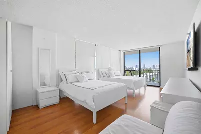 210 174th Street #1110, Sunny Isles Beach, FL 33160 - Photo 21