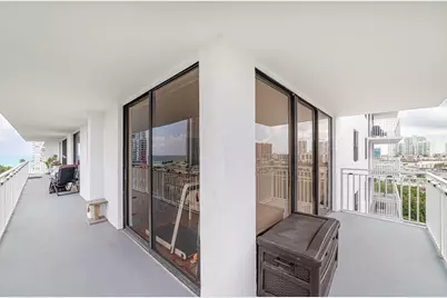 210 174th Street #1110, Sunny Isles Beach, FL 33160 - Photo 17