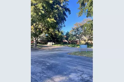 1700 Embassy Drive, West Palm Beach, FL 33401 - Photo 3