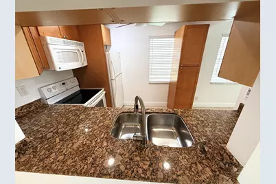 586 Normandy M #586, Delray Beach, FL 33484 - Photo 5