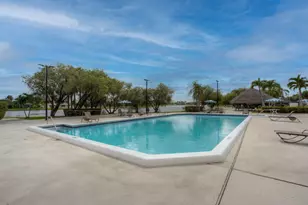 193 Lakeview Dr, Weston, FL 33326 - Photo 17