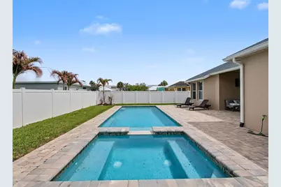 10492 SW Sarah Way, Port Saint Lucie, FL 34987 - Photo 1