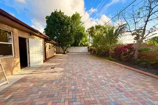 5279 W Woodstone Cir Circle W, Lake Worth, FL 33463 - Photo 11