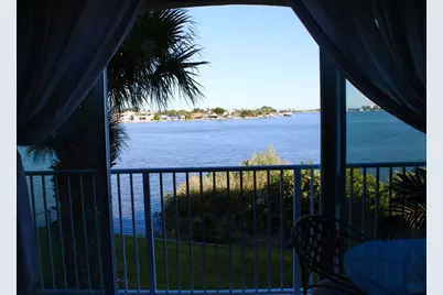 3 E Harbour Isle Drive E #204, Fort Pierce, FL 34949 - Photo 5