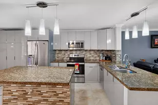 928 NE 27th Ave, Hallandale Beach, FL 33009 - Photo 7