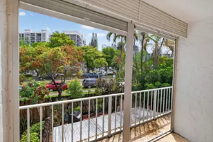 928 NE 27th Ave, Hallandale Beach, FL 33009 - Photo 17