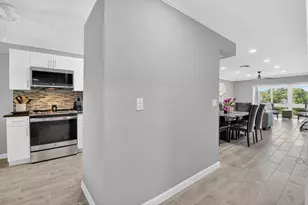 13767 Flora Pl, Delray Beach, FL 33484 - Photo 3