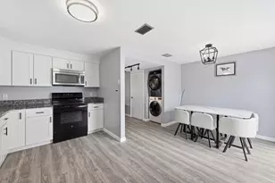 218 Old English Dr, Jupiter, FL 33458 - Photo 9