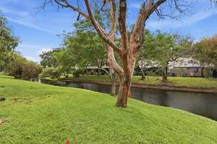 218 Old English Dr, Jupiter, FL 33458 - Photo 25