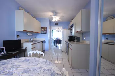 6768 N 10th Avenue N #303, Lake Worth, FL 33467 - Photo 3