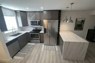 809 W Oakland Park Blvd, Oakland Park, FL 33311 - Photo 1