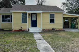 1717 Linwood Ave, Fort Pierce, FL 34982 - Photo 1