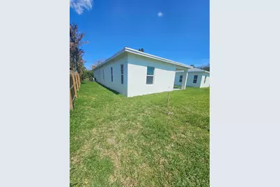 3838 SE Grant Street, Stuart, FL 34997 - Photo 5