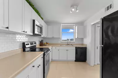 3100 NE 49th Street #1008, Fort Lauderdale, FL 33308 - Photo 9