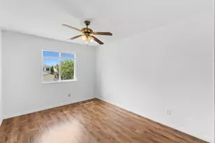 19389 SW 64th St, Pembroke Pines, FL 33332 - Photo 21