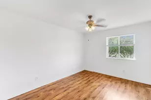 19389 SW 64th St, Pembroke Pines, FL 33332 - Photo 27