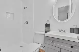 835 NE 16th St, Fort Lauderdale, FL 33304 - Photo 13