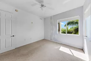 3600 Oaks Clubhouse Dr, Pompano Beach, FL 33069 - Photo 9