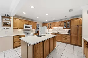 2620 NW 106th Dr, Coral Springs, FL 33065 - Photo 15