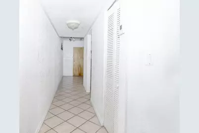 5055 NW 7th Street #610, Miami, FL 33126 - Photo 9