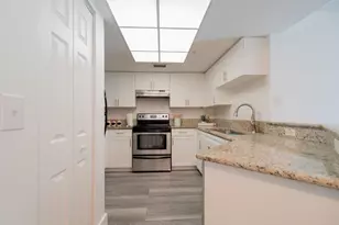 800 Crestwood Ct S, Royal Palm Beach, FL 33411 - Photo 13