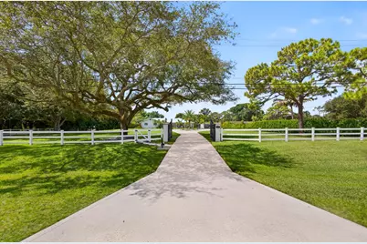 4628 Square Lake Drive, Palm Beach Gardens, FL 33418 - Photo 5