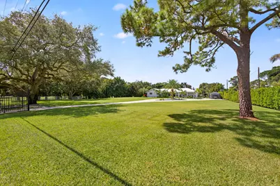 4628 Square Lake Drive, Palm Beach Gardens, FL 33418 - Photo 7