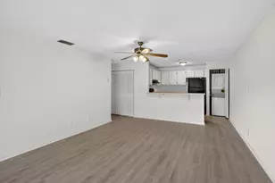 9414 NW 49th Pl, Sunrise, FL 33351 - Photo 3