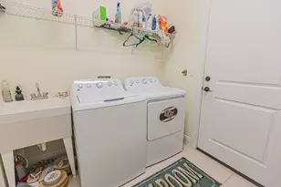 930 SW Versailles Ave, Port Saint Lucie, FL 34953 - Photo 23