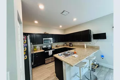 9326 W 33rd Lane, Hialeah, FL 33018 - Photo 7